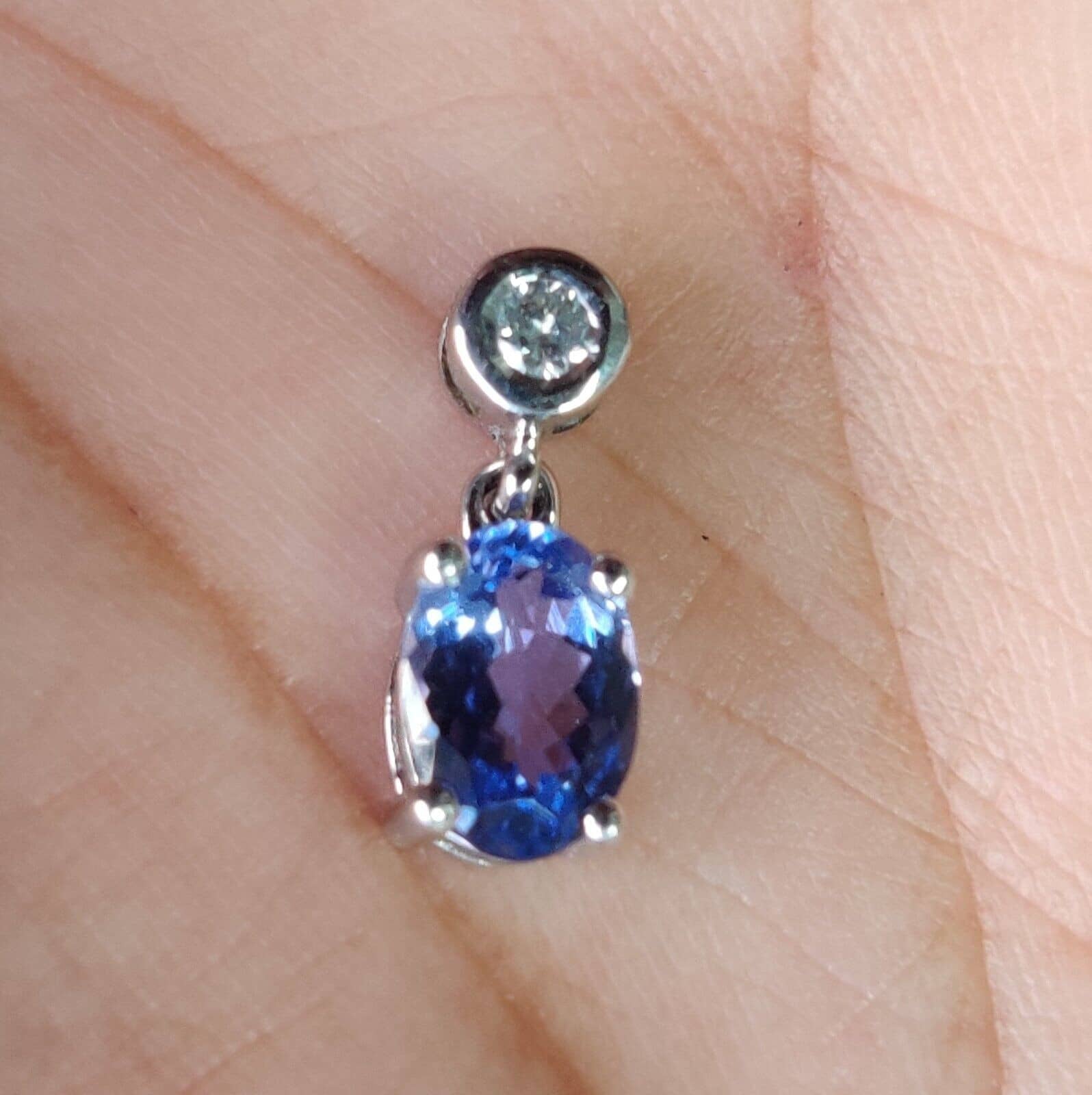 AAA Quality 1.00 Ct Tanzanite Oval & Diamond Pendant UK Hallmarked White Gold