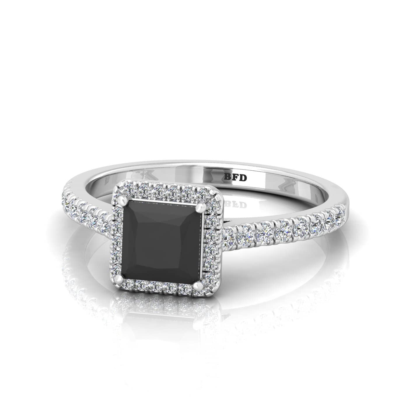 1.00 Ct Princess Cut Diamond Prong Setting And Round Side Diamond Halo Engagement Ring In 18k Gold
