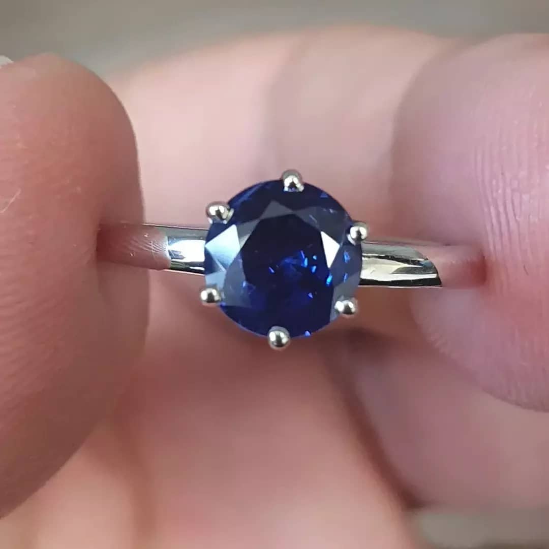 Clearance...! 1.00 Ct Natural Round Blue Sapphire Ring Crafted In Platinum For Women