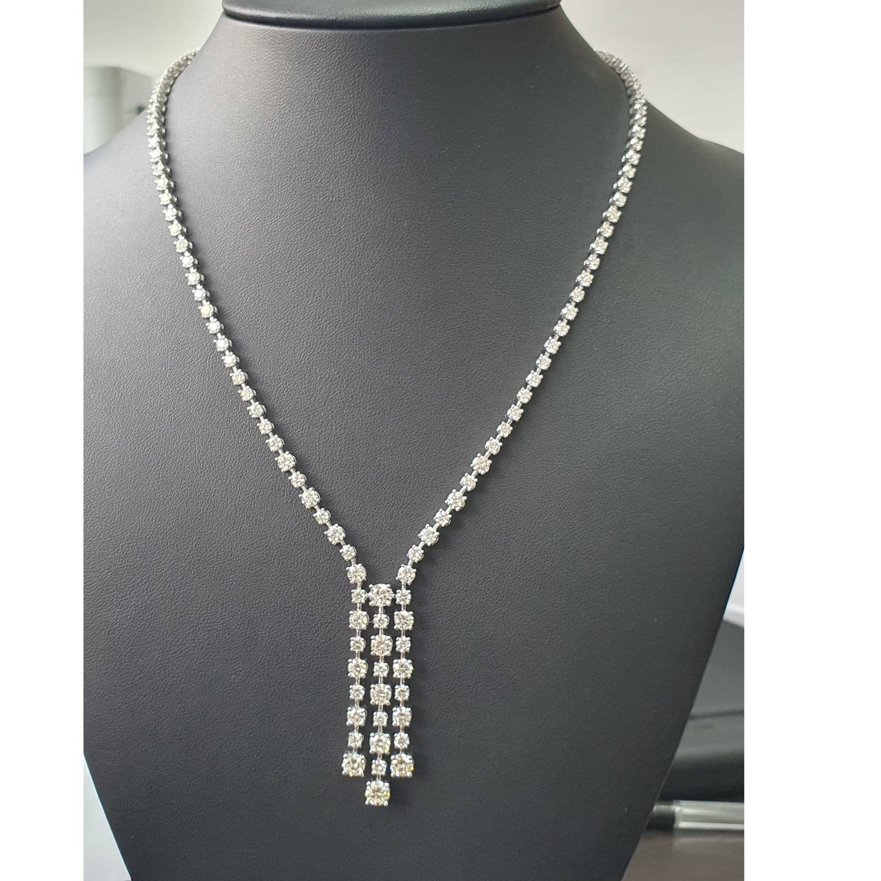 EXCLUSIVE 16.50CT ROUND DIAMOND DESIGNER NECKLACE, HALLMARKED 18K WHITE GOLD 33GRAMS
