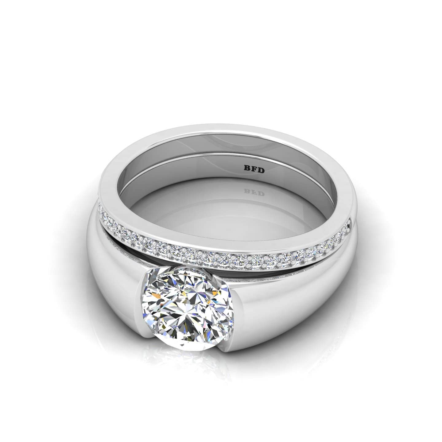 Elegant Round Diamond Engagement Ring With Wedding Band