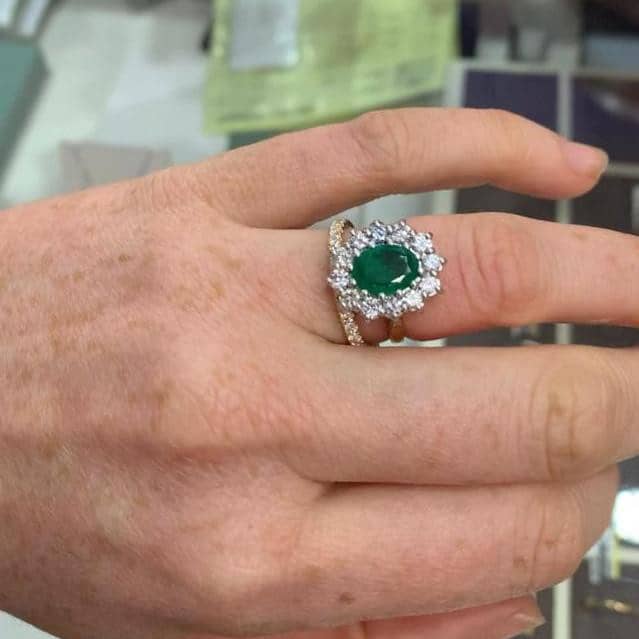 Top Quality 3.00 Ct Green Emerald & Diamond Cluster Engagement Ring In Platinum