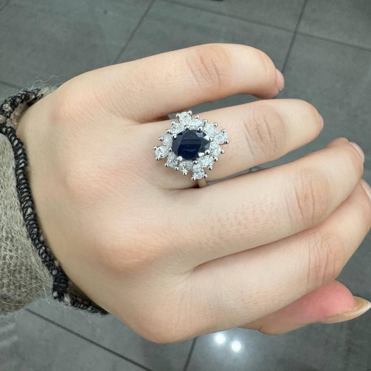 Top Quality..!! AAA 2.90Ct Natural Oval Sapphire & Pear Shape Diamond Cluster Engagement Ring In Platinum