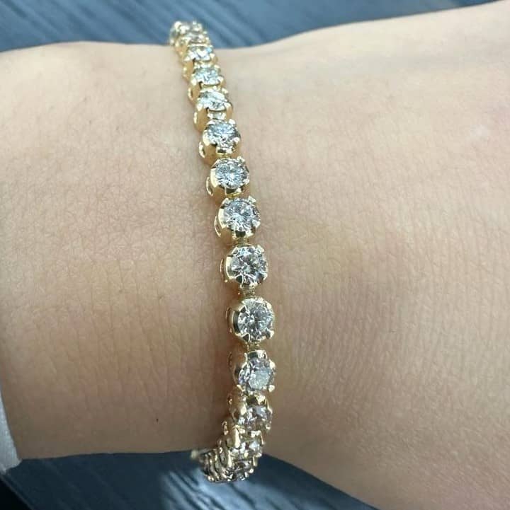 5.50 Ct Natural Round Diamond Nail Setting Bracelet Crafted In Yellow Gold For Women