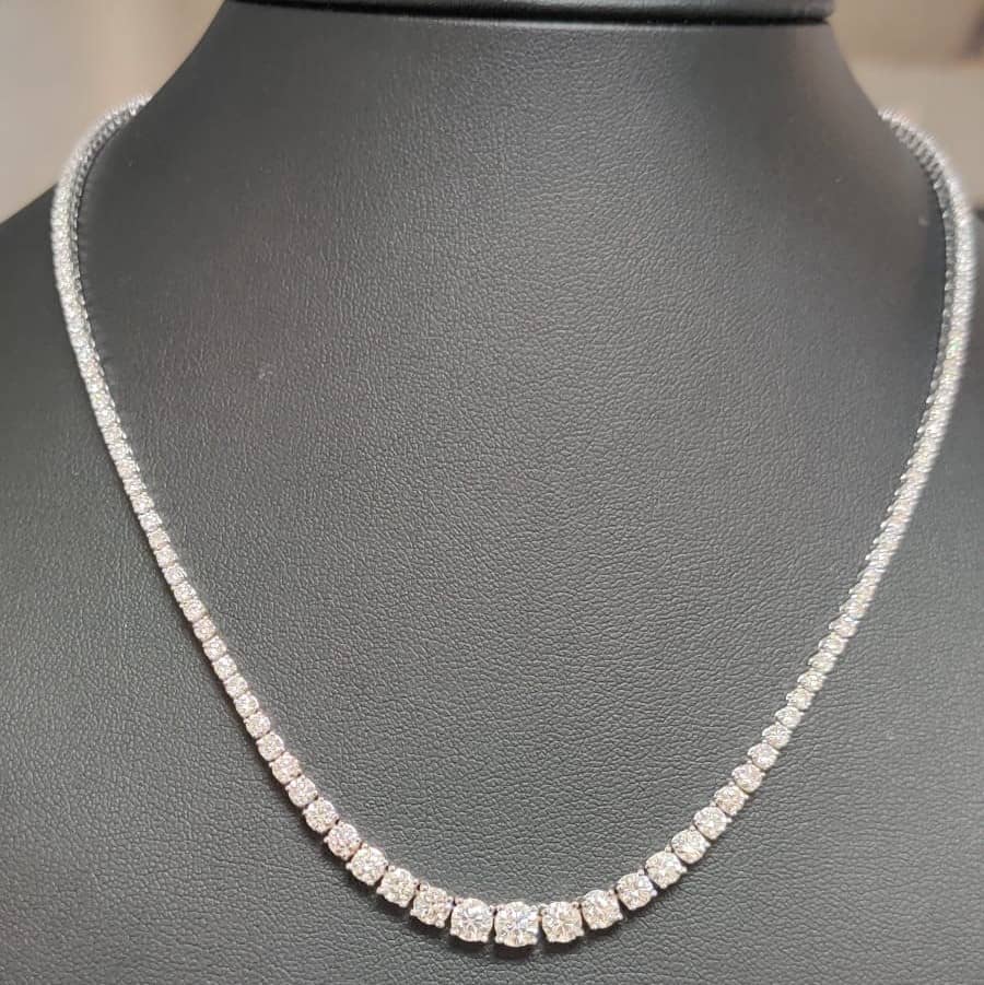 Christmas sale..7.95 Ct Top D-F/VS Natural Round Diamond Graduated Tennis Necklace in 18K White Gold