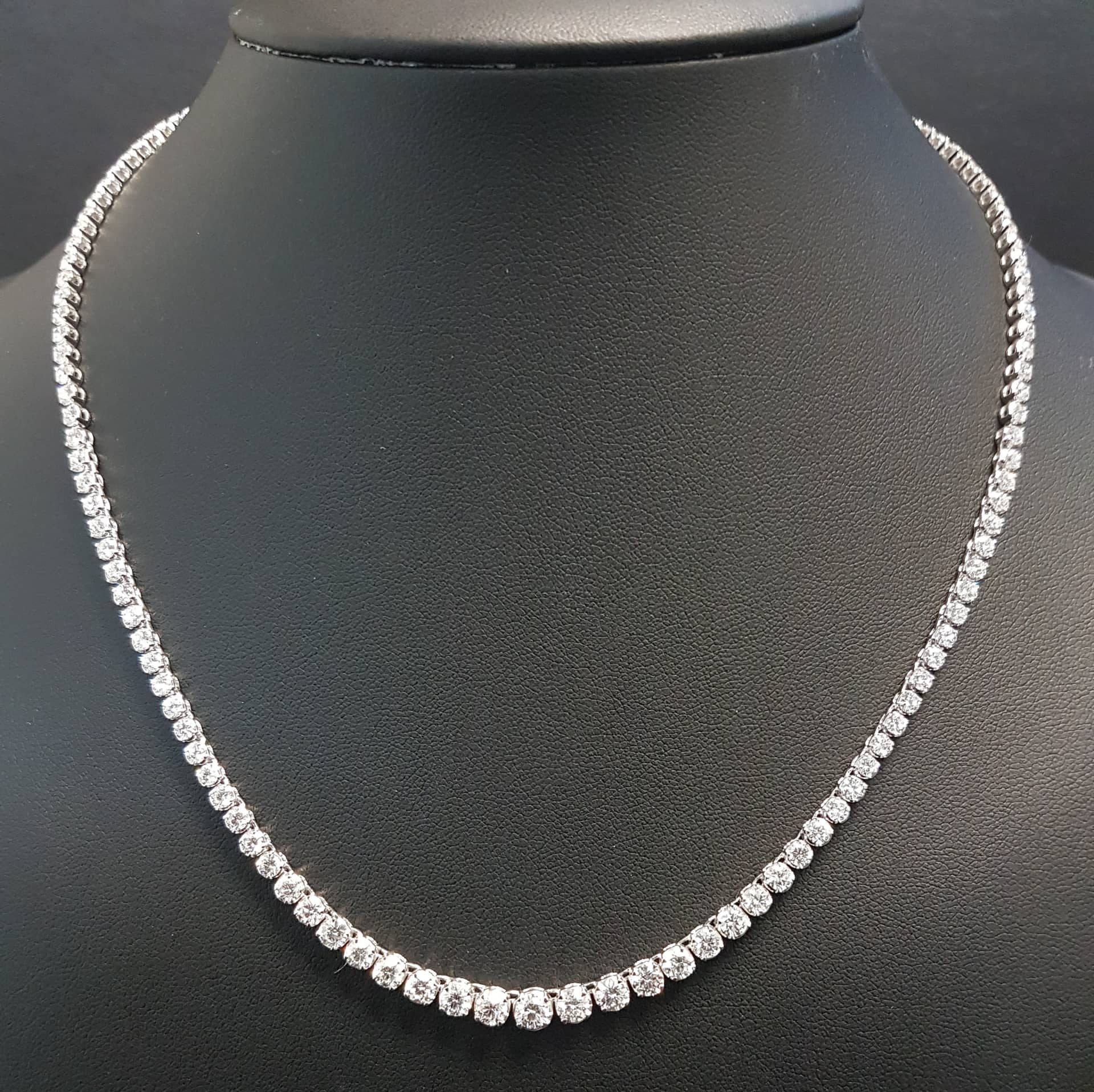 Top Quality 8.50 CT Natural Round Diamond Graduated Tennis Necklace, 18K White Gold