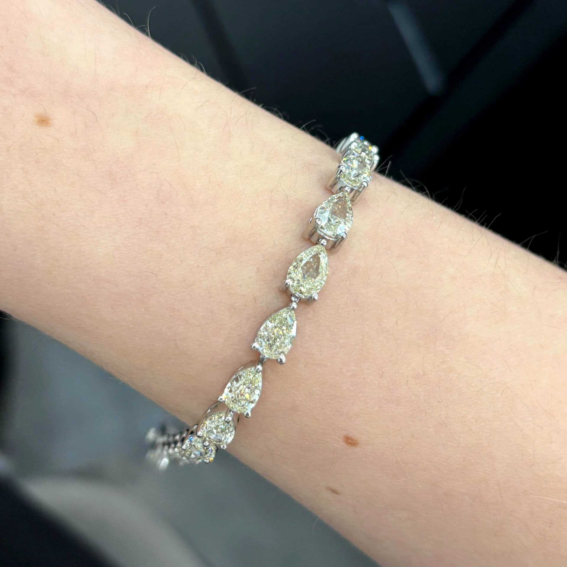 12.90 CARAT NATURAL PEAR DIAMOND TENNIS BRACELET IN PLATINUM