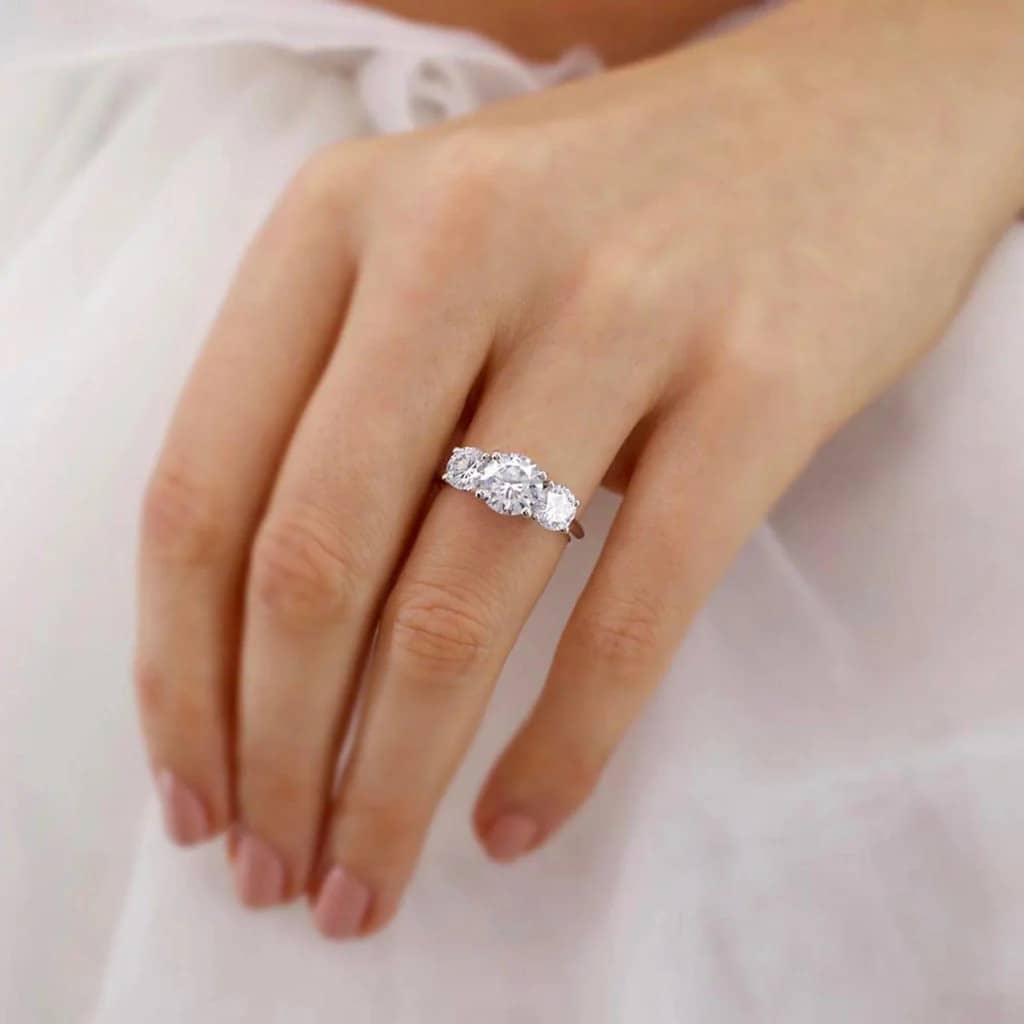 IGI Certified 2.00Ct E/VS Lab Grown Round Diamond Three Stone Engagement Ring in Solid Platinum (950) – Elegant Fine Jewelry for Her