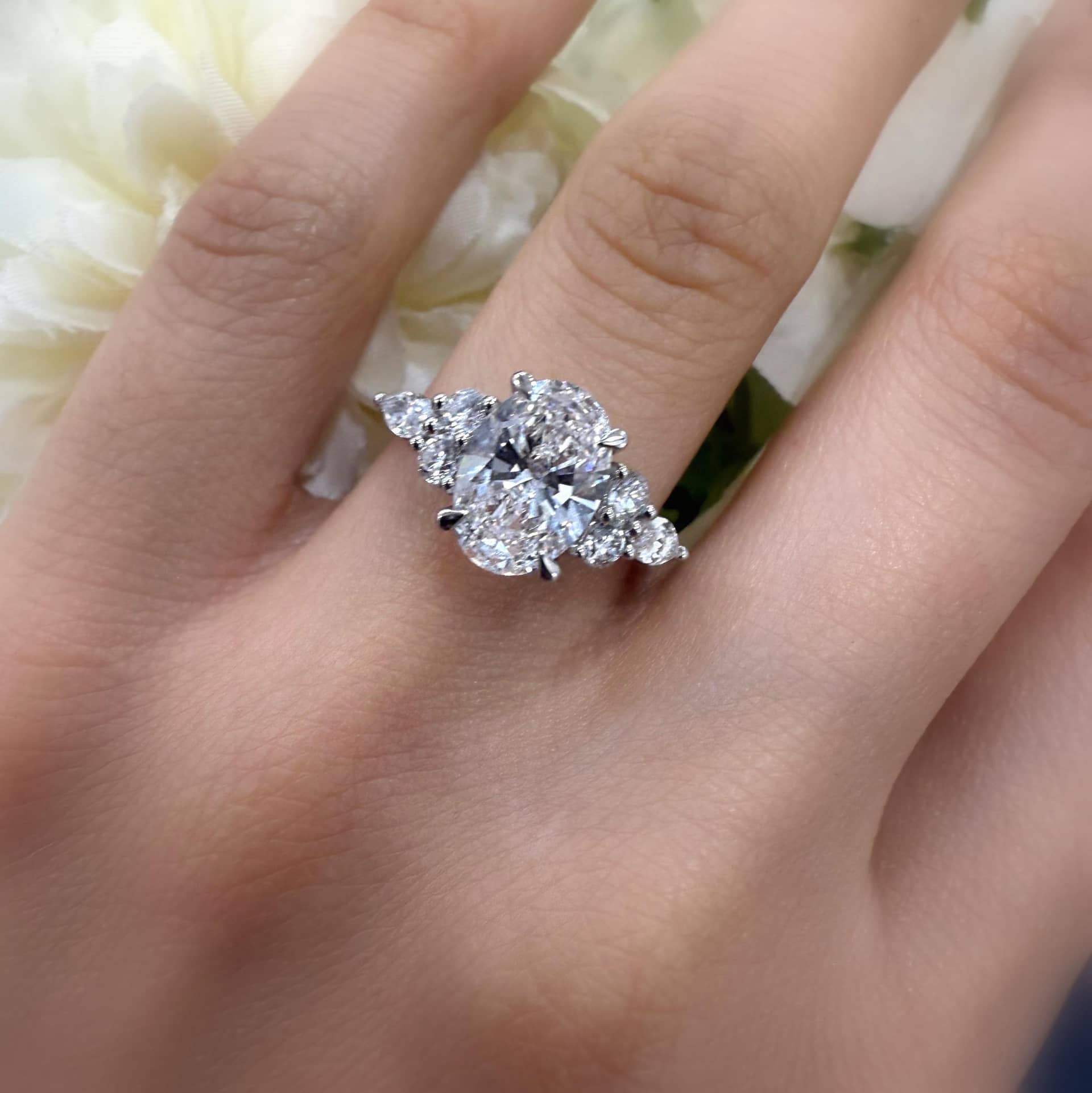 IGI Certified 2.60 Carat F/VVS Lab Grown Oval With Side Diamond Designer Engagement Ring In Platinum (950)
