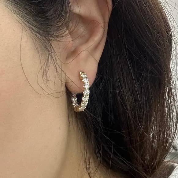 NATURAL DIAMOND "U" PRONG STUDDED HOOP EARRINGS FOR WOMEN CRAFTED IN 18K GOLD