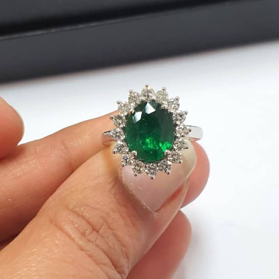 100% NATURAL 2.50CT GREEN EMERALD AND DIAMOND HALO ENGAGEMENT RING,HALLMARKED HEAVY 18K WHITE GOLD
