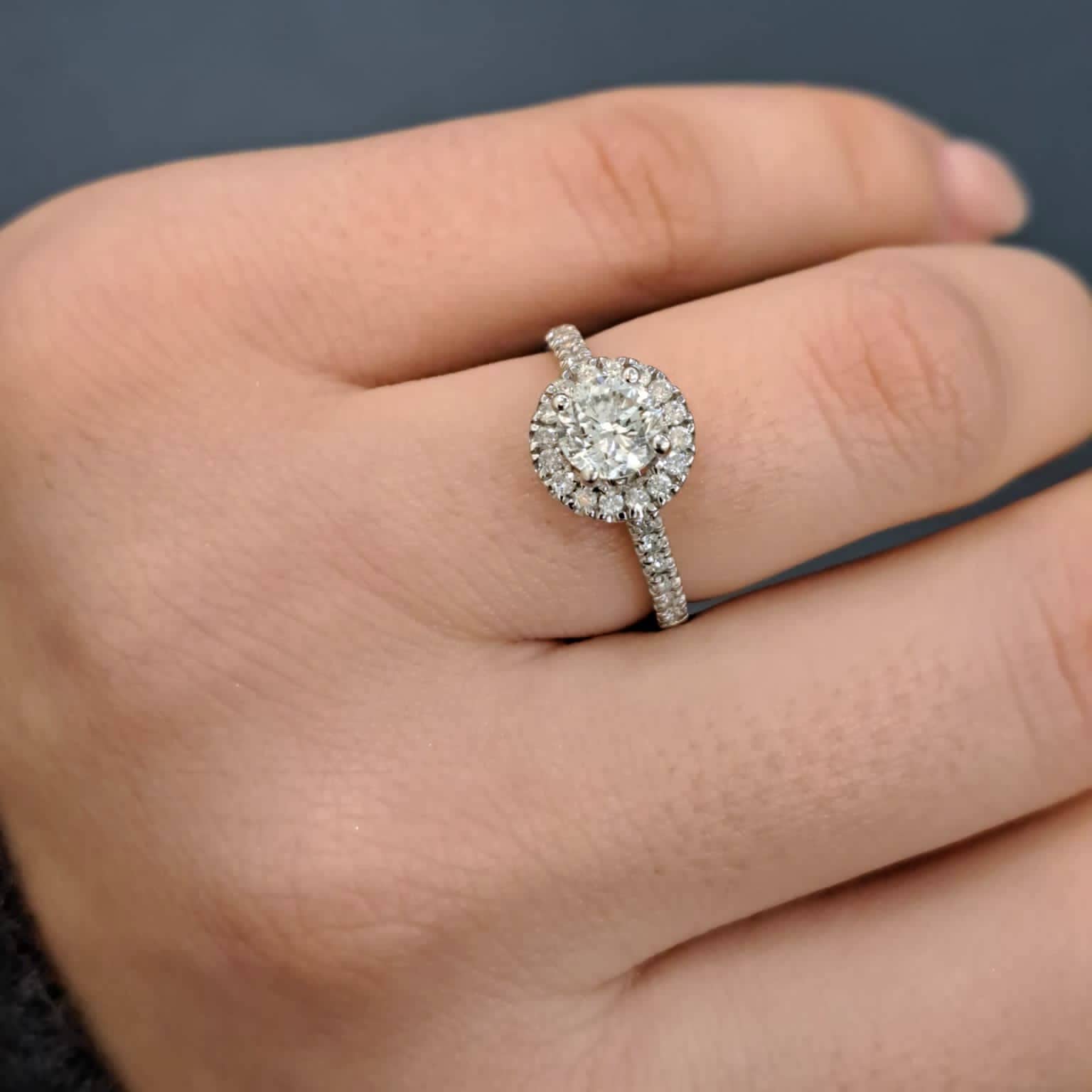 SPECIAL DEAL...! 1.00 CT ROUND DIAMOND HALO RING,HALLMARKED PLATINUM