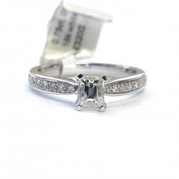 VS QUALITY 0.75CT EMERALD CUT DIAMOND ENGAGEMENT RING MADE IN 18K WHITE GOLD