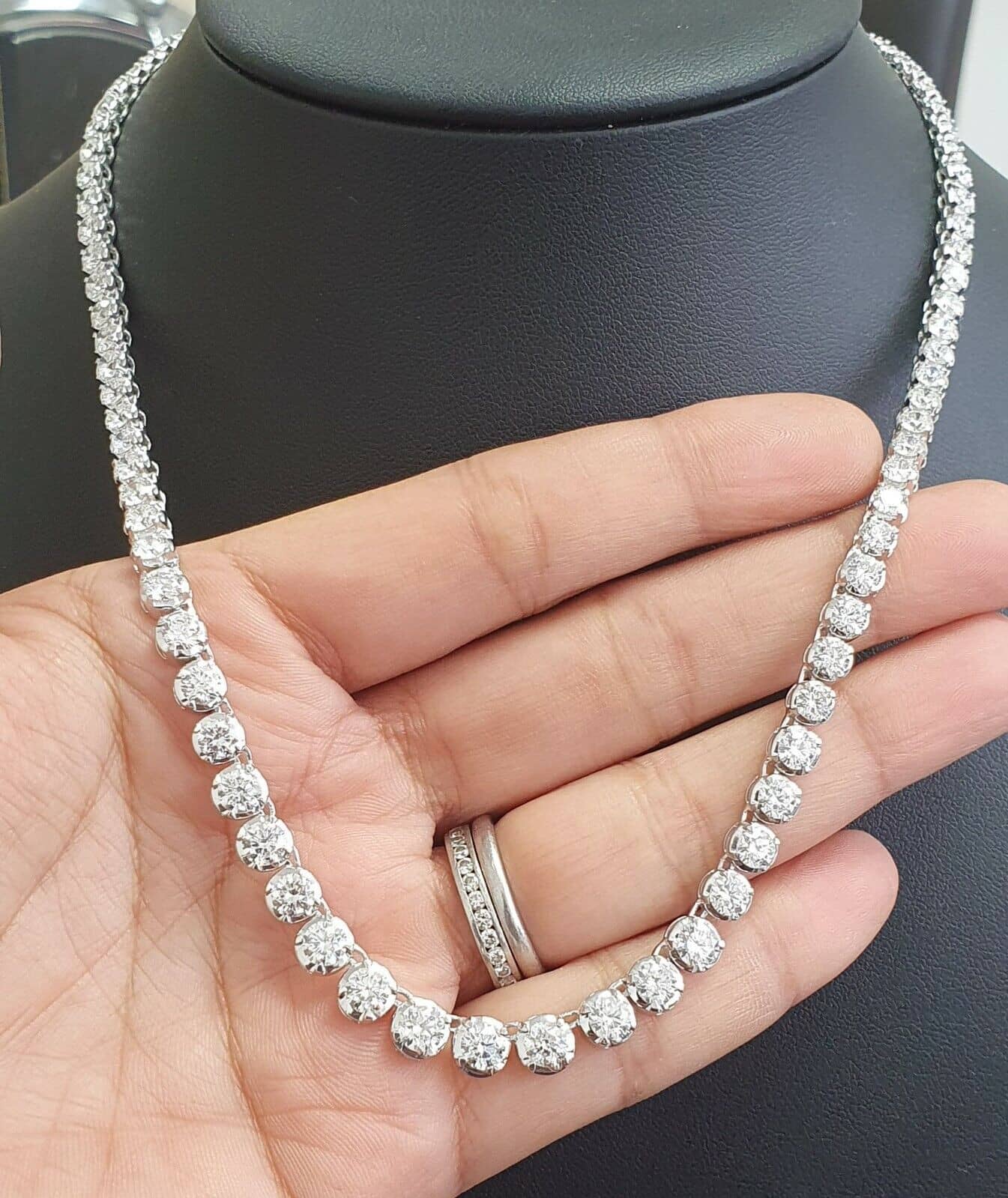 18k White Gold Natural Round Diamond Tennis Necklace For Her - 15.00 Carat